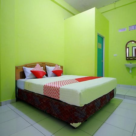 Oyo 2585 Sherren Guest House Lubuklinggau Esterno foto