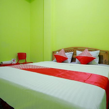 Oyo 2585 Sherren Guest House Lubuklinggau Esterno foto