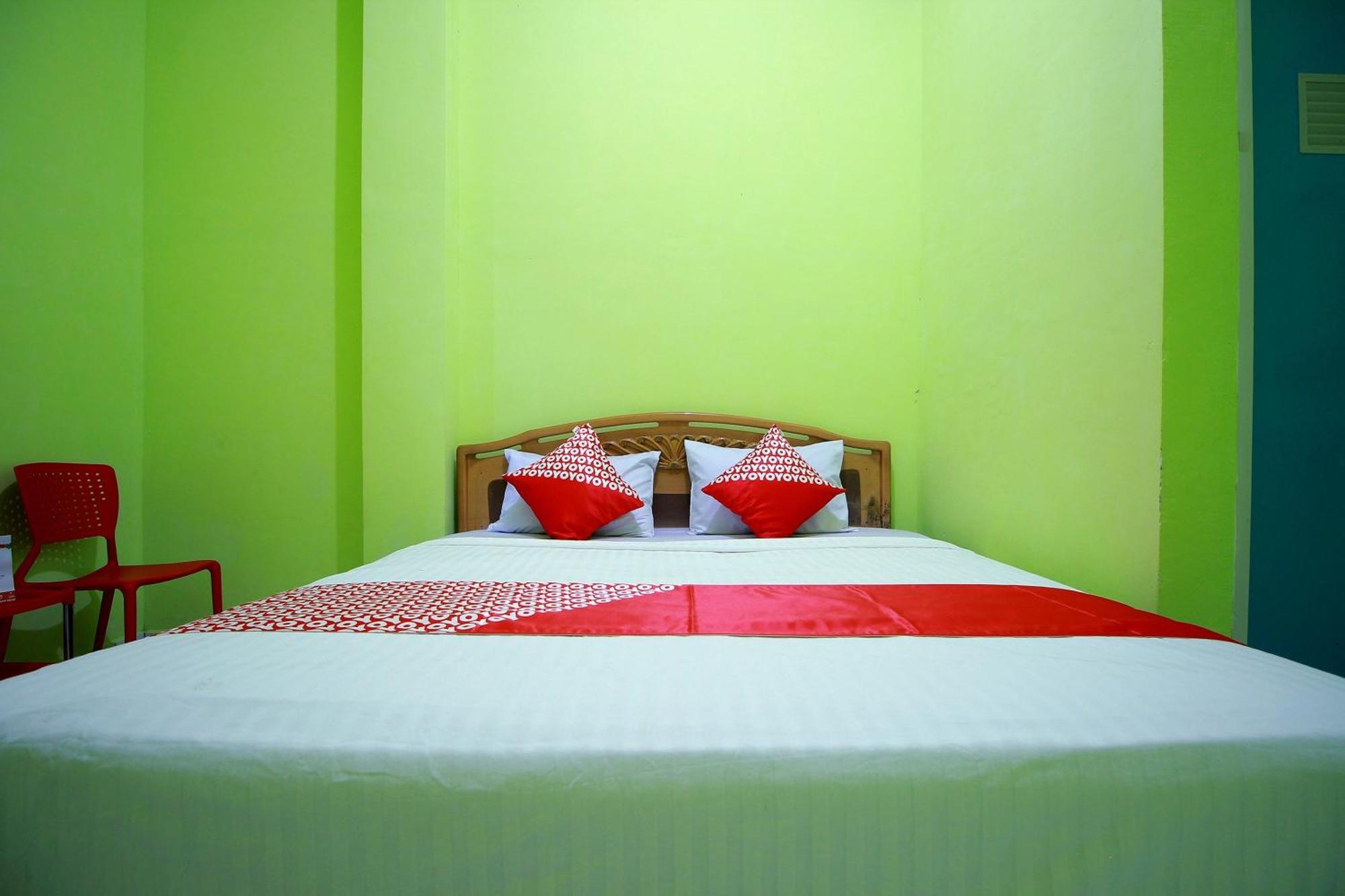 Oyo 2585 Sherren Guest House Lubuklinggau Esterno foto