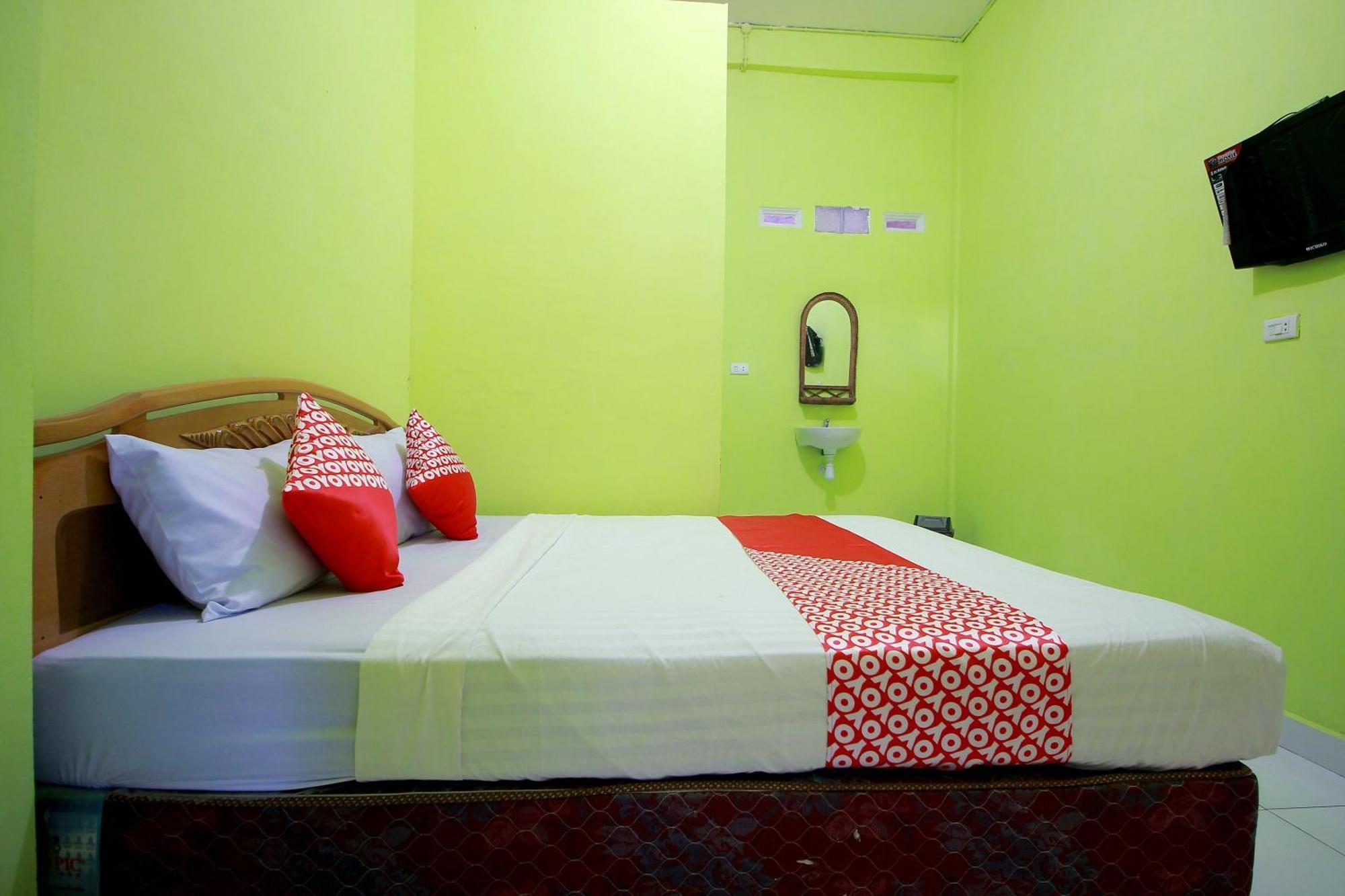 Oyo 2585 Sherren Guest House Lubuklinggau Esterno foto