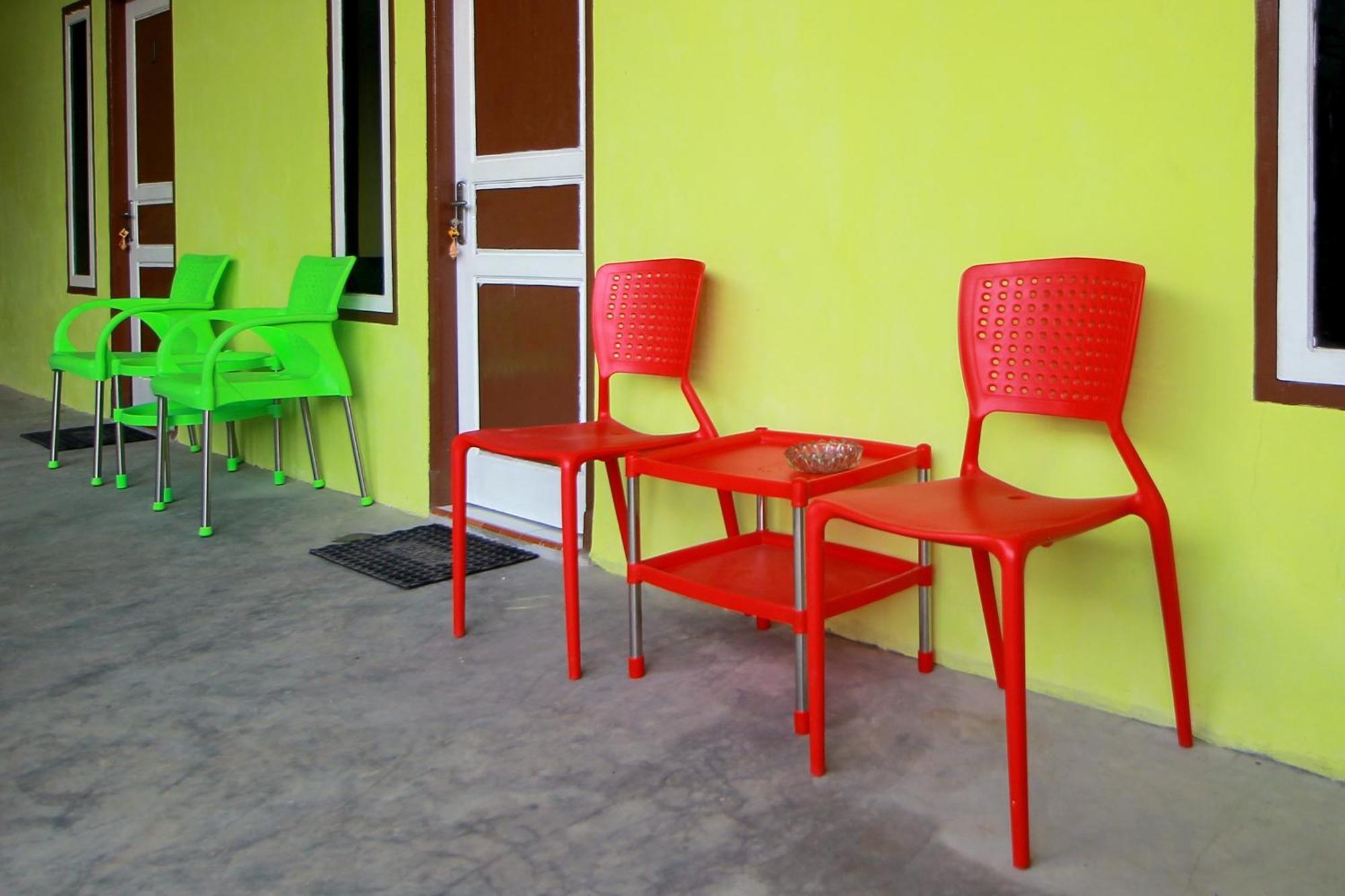 Oyo 2585 Sherren Guest House Lubuklinggau Esterno foto